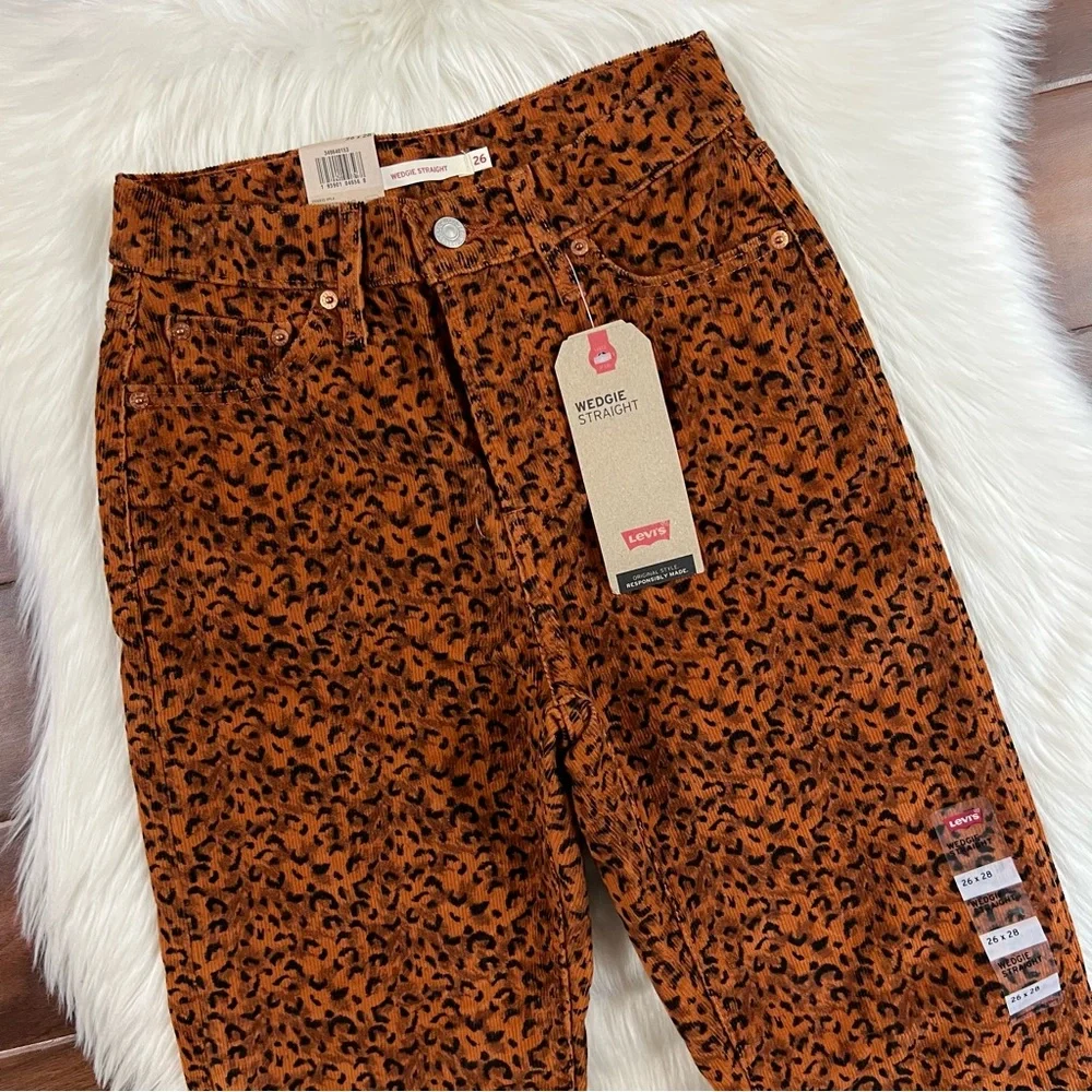 Levi's Size 26 Leopard Ginger Corduroy Wedgie Straight Pants‎ - Picture 2 of 11